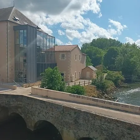 Le Murmure Du Ruisseau Pensión